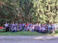 Personengruppe am Waldrand